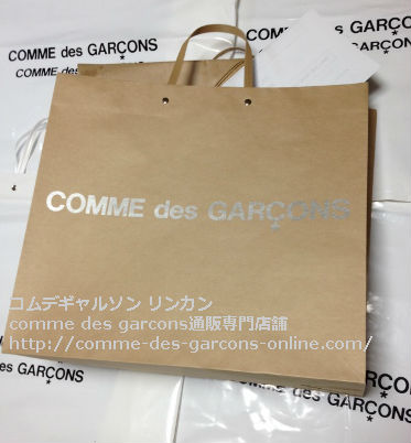 7-COMME des GARCONSビニールトートバッグの発送風景