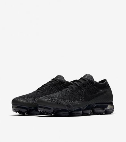 ナイキ エアヴェイパーマックス フライニット3.0 トリプルブラックVaporMax