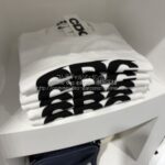 コムデギャルソンCDG定番半袖Tシャツ(エアラインロゴ)