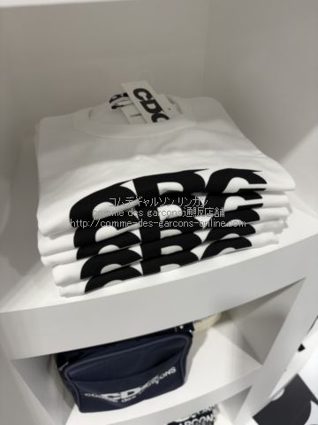 コムデギャルソンCDG定番半袖Tシャツ(エアラインロゴ)