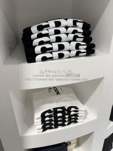 コムデギャルソンCDG定番半袖Tシャツ(エアラインロゴ)