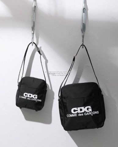 ライセンス販売 コムデギャルソン ショルダーバッグ comme des garcons