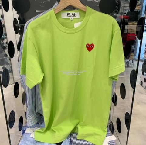 Play COMME DES GARCONS 2020SS 新作Tシャツ ワンポイント赤