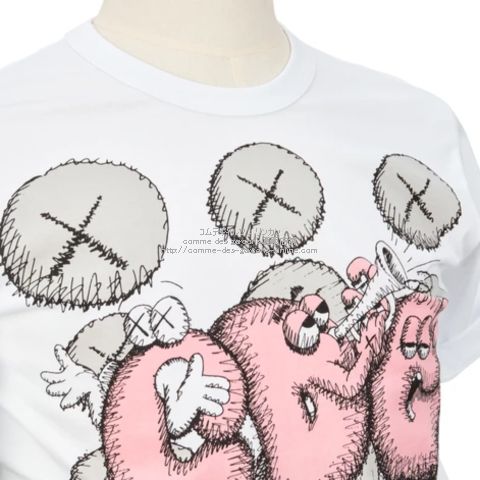 コムデギャルソン kaws 香水 BTS コムデギャルソン kaws 香水 BTS