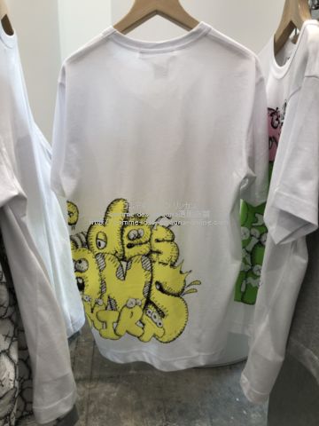 KAWS-カウズ-×コムデギャルソンシャツ 限定Tシャツ-C-