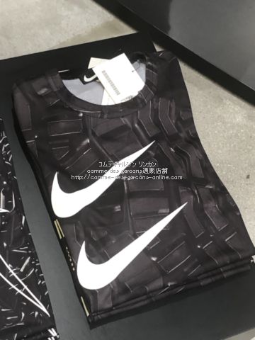 ブラック コムデギャルソン × Nike 横スラッシュ コラボTシャツ-2022SS