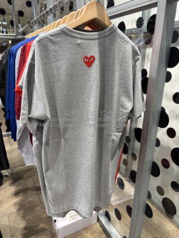 プレイ コムデギャルソン 襟首ワンポイント赤ハート 半袖Tシャツ-グレー