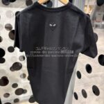 プレイ コムデギャルソン 襟首ワンポイント黒ハート 半袖Tシャツ-黒
