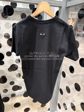 プレイ コムデギャルソン 襟首ワンポイント黒ハート 半袖Tシャツ-黒