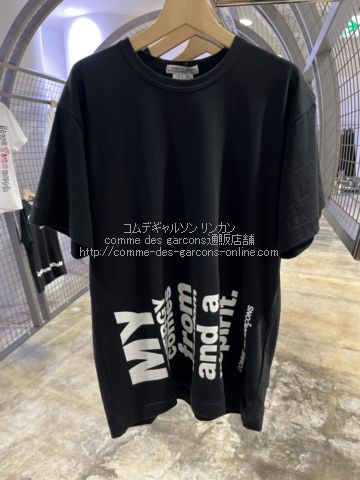 プレイ コムデギャルソン メッセージTシャツ-黒-裾スローガン プリント-