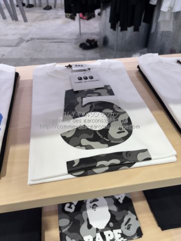 batpe-cdg-25ss-5year-tee