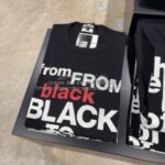 ブラック コムデギャルソン メッセージTシャツ-黒-1Q-T103-26SS