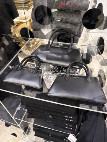 コムデギャルソン ハンドル付きがま口財布 クラスプハンドルズ