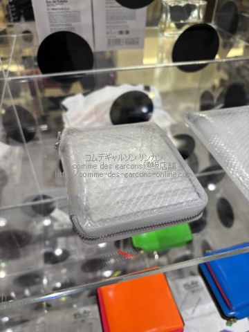 コムデギャルソン スネイク トランスパレント SA2100ST-二つ折り財布