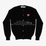 プレイ コムデギャルソン ピンクハート Uネック カーディガン 黒