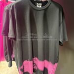 ブラック コムデギャルソン ピンク スプレーペイントTシャツ-1R-T100-26AW