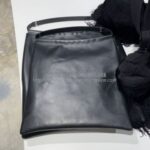 コムデギャルソン レザー ショルダーバッグ 26AW