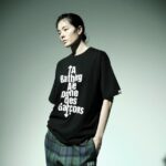 コムデギャルソン大阪 X BAPE®︎ ビートルズ風ロゴTシャツ-黒